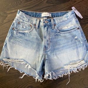 Abercrombie women’s cutoff shorts